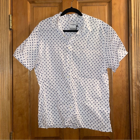 Goodfellow Button Down Palm Tree Shirt - Picture 2 of 5